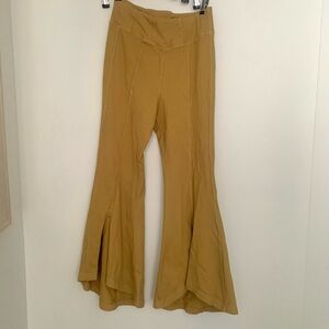 New ribbed flare legging